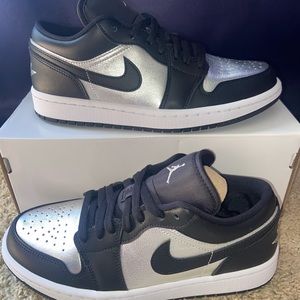 Air Jordan 1 Low Metallic Silver/Black Toe WMNS